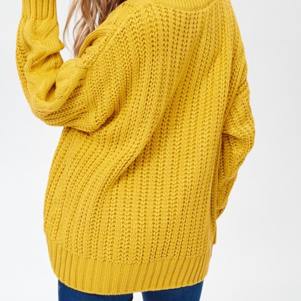 ❗️One Left❗️NWT Mustard V-Neck Cable Sweater - Picture 3 of 7